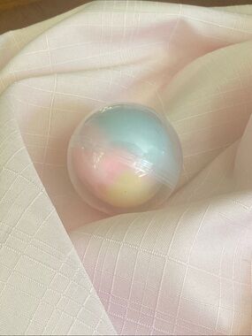 Viral Wax Cracking Ball Squishy Toy